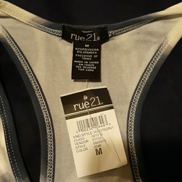 ❤Tank top❤ - Picture 2 of 4